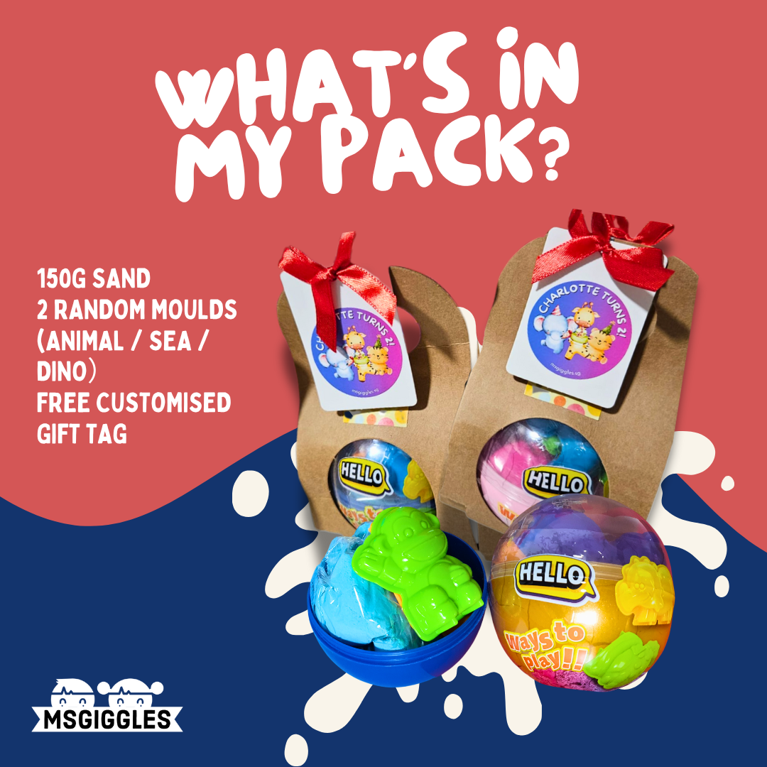 Dynamic Sand Party Pack with 150g colored sand, two random animal, sea, or dino molds, and a customized gift tag with ribbon on red and blue background.