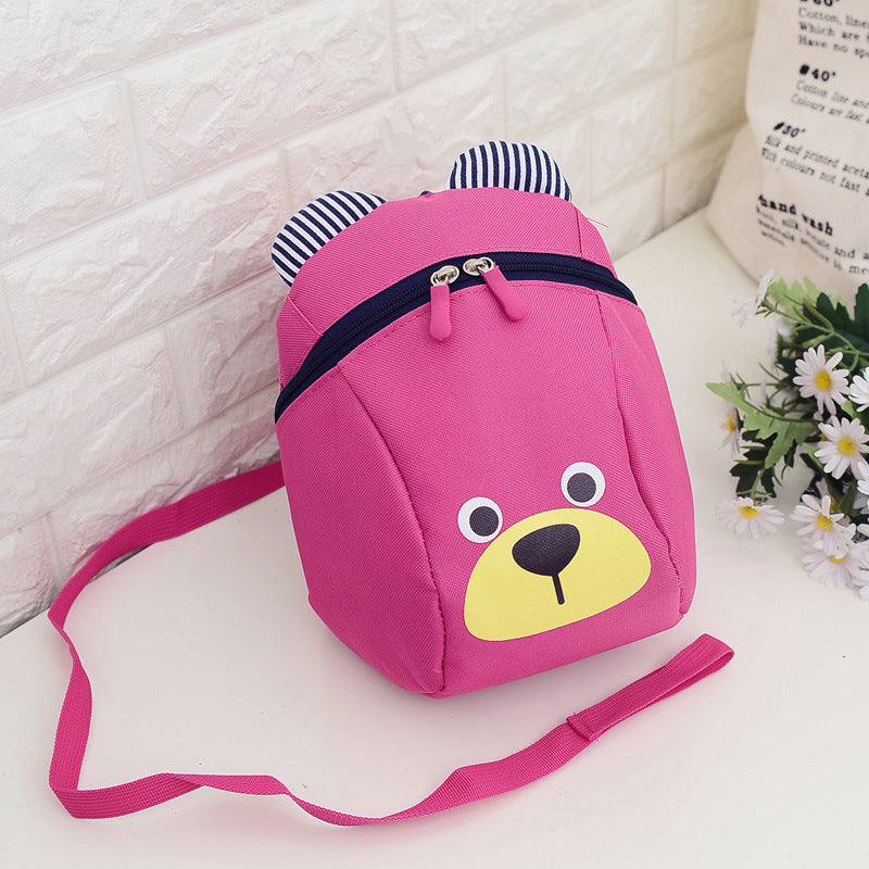 Bear backpack for preschoolers with cute design and large capacity, ideal for outings and playdates.